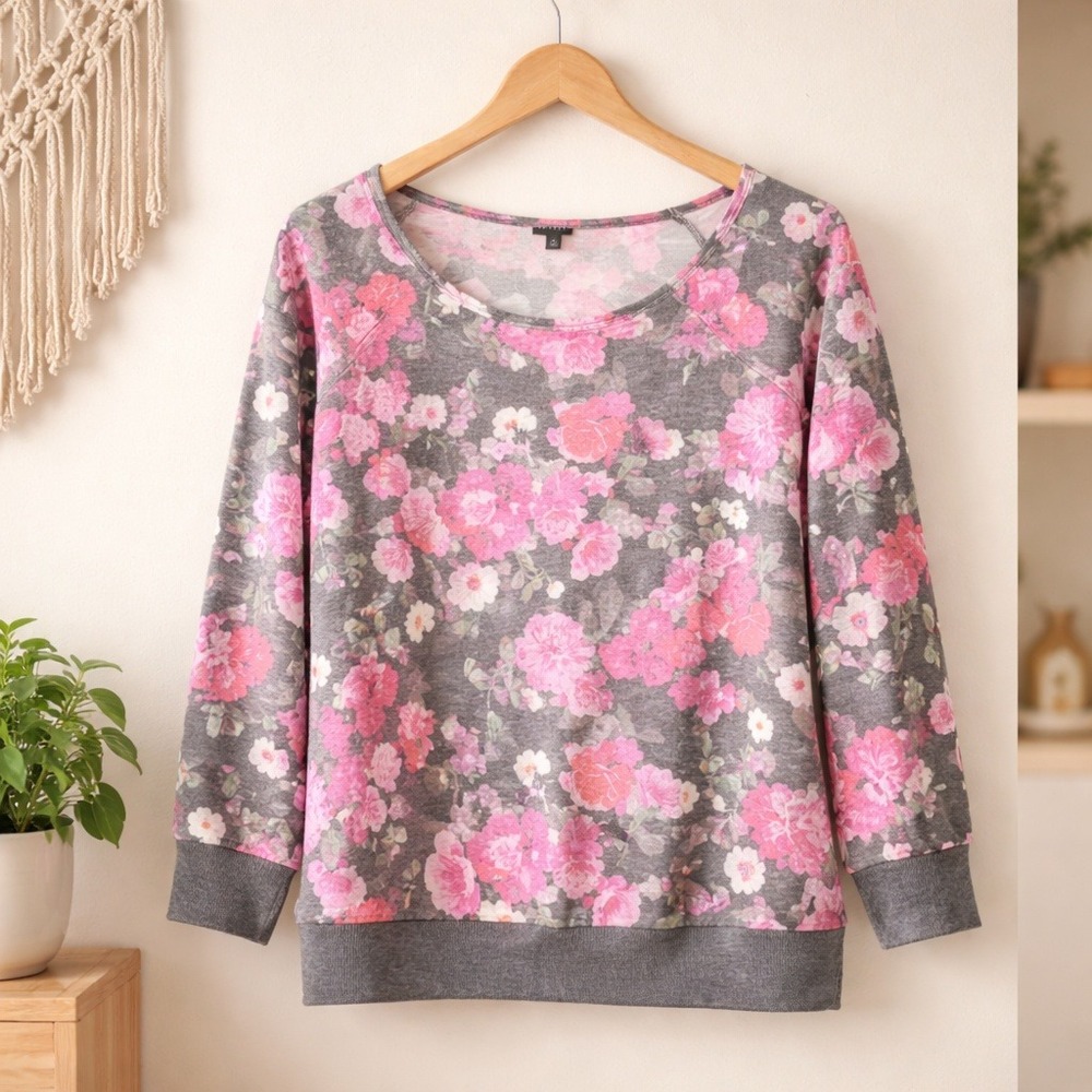 Torrid 2 Gray Pink Floral Scoop Neck Frenchā Terry Sweatshirt Plus Size 2X